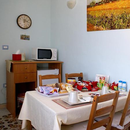 Bed And Breakfast Sommavesuvio Pollena Trocchia Buitenkant foto